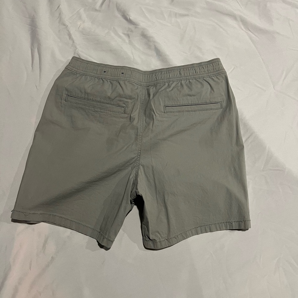 Hollister Gray Khaki Men's Short - Picture 2 of 3